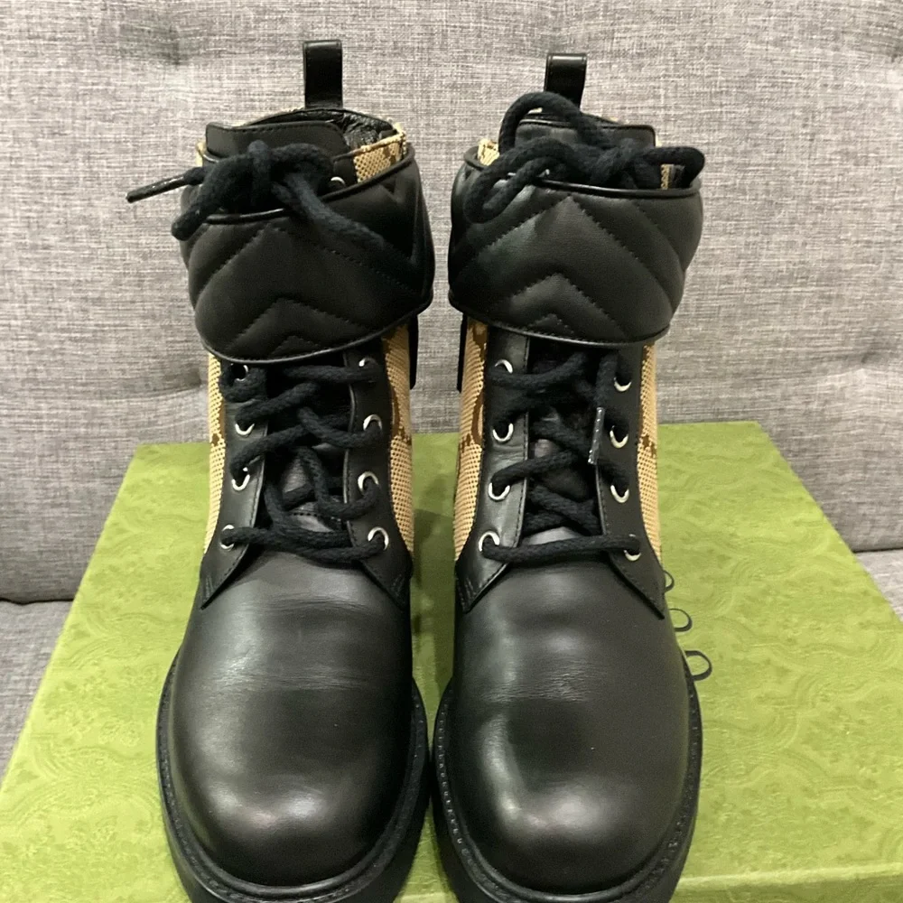 Gucci Women's 38.5 Black Brown GG Lace Up Combat Boots Booties - Picture 2 of 6
